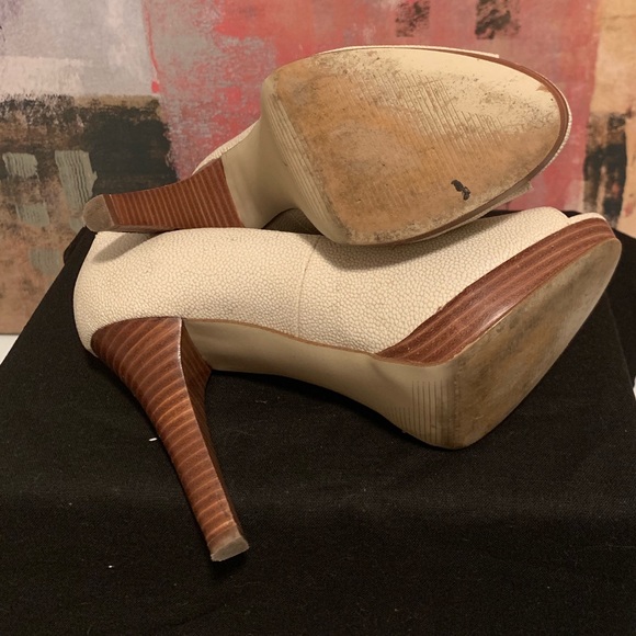 Alfani Luscious Platform Pump - Picture 4 of 4